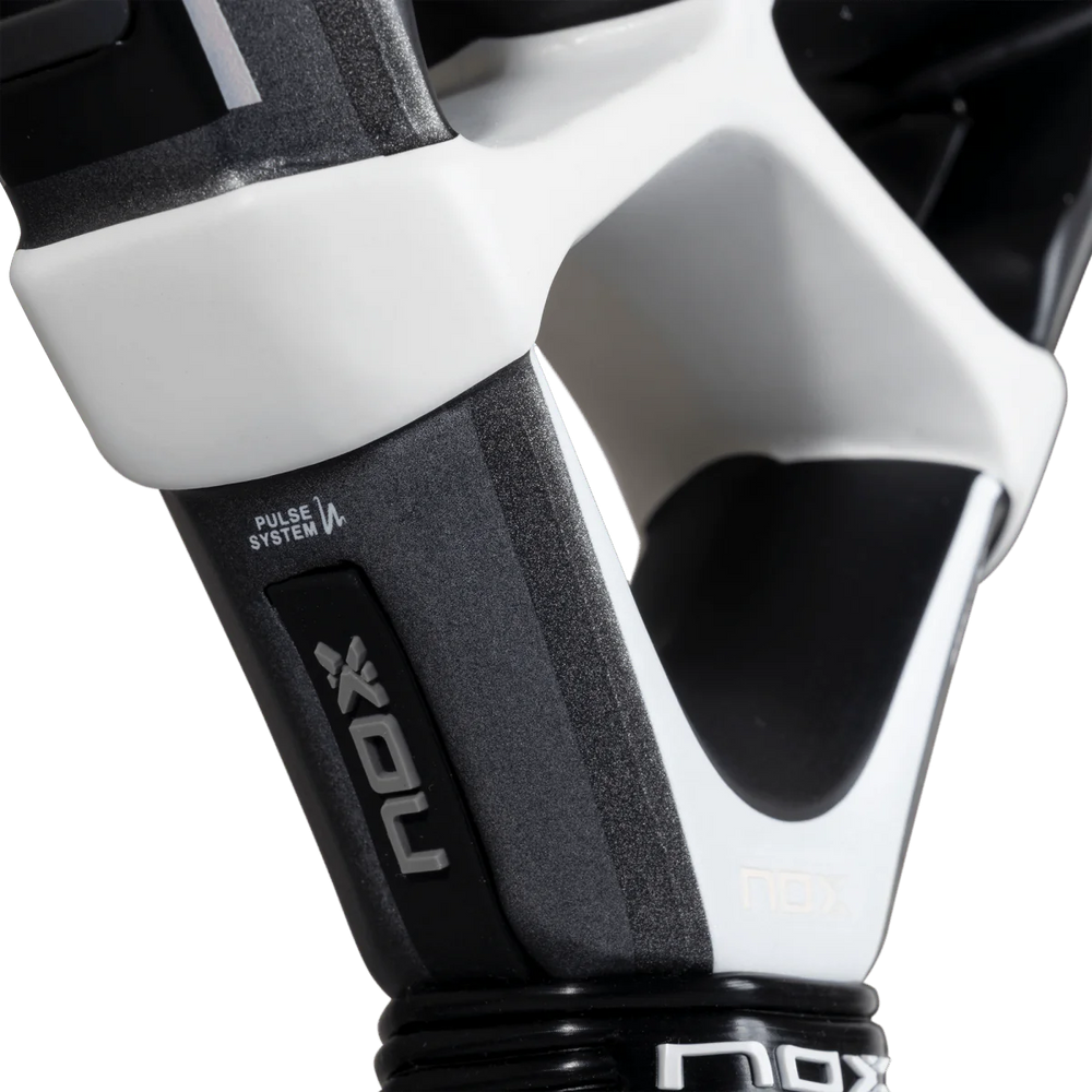 Nox Quantum 12K Carbon